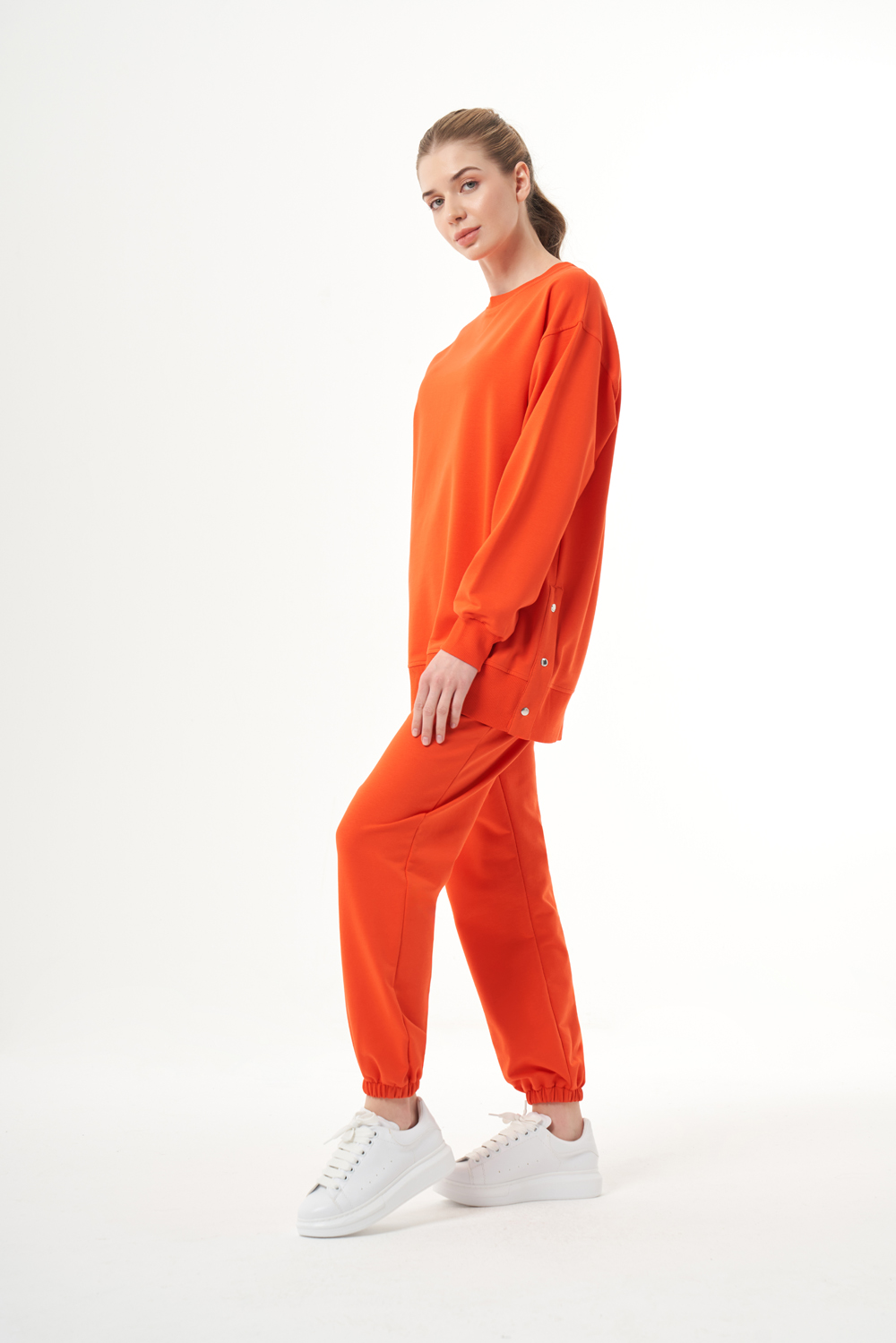 Mizalle Yanları Çıtçıtlı Yuvarlak Yaka Nar Çiçeği Sweatshirt
