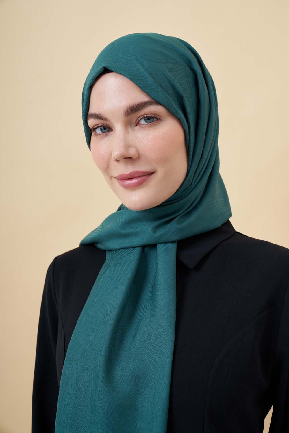 Mizalle Zümrüt Yeşili Neva Jakarlı Şal